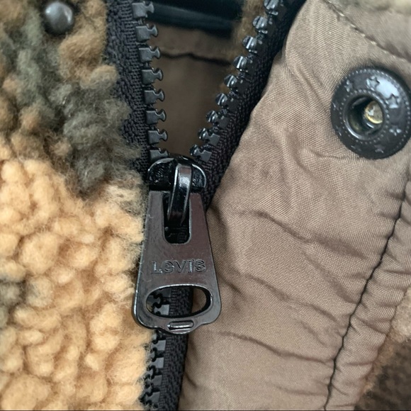 Levi Straus & Co Sherpa Camouflage Trucker Jacket - Picture 8 of 16